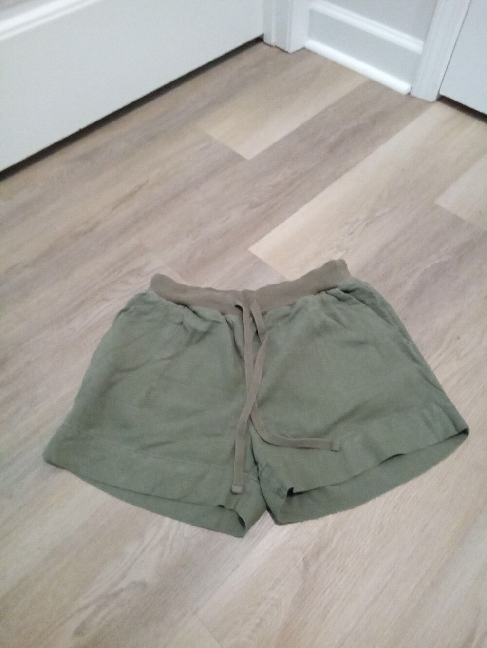 Lucky Brand Size M Linen Olive Green Casual Drawstring Shorts